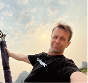 Portrait of Andrew Hedesh